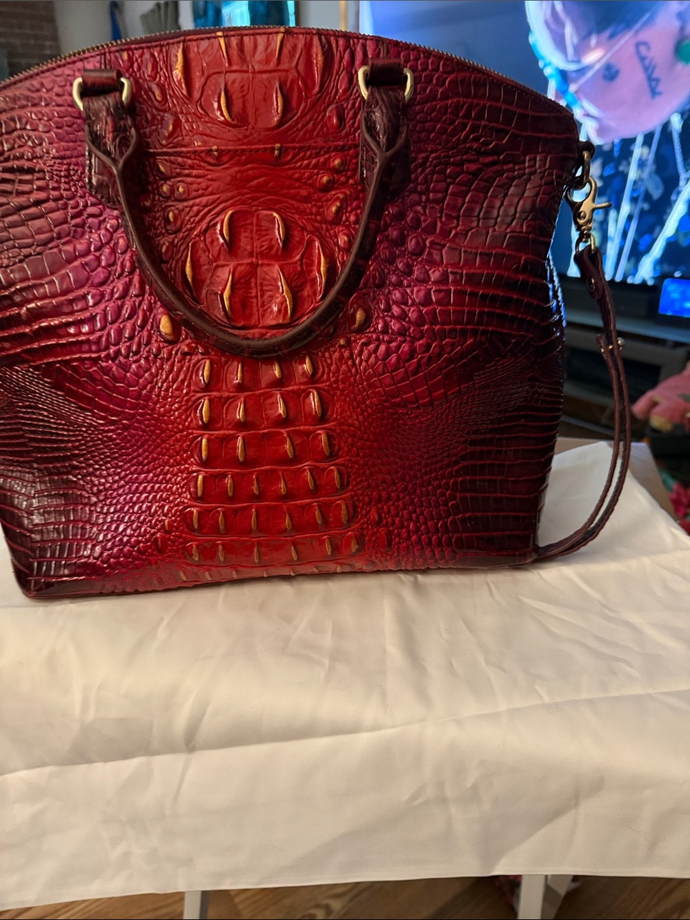 Brahmin Large Duxbury Deep Red Croc-Embossed Leather Shoulder Bag.